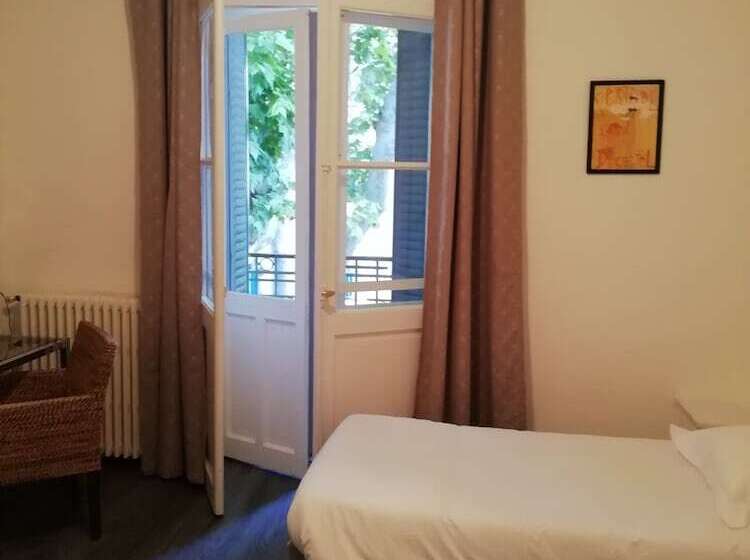 Номер Стандарт, D'angleterre