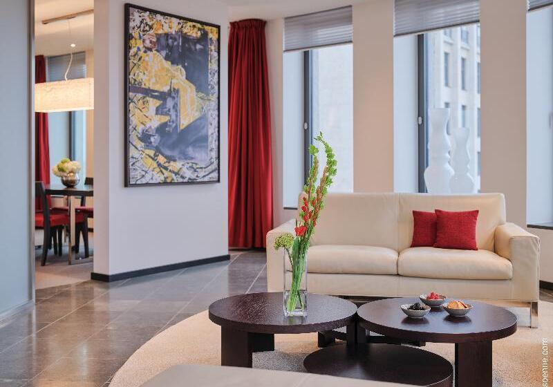 キングサイズベッドのクラシックルーム, Intercontinental Abu Dhabi, An Ihg