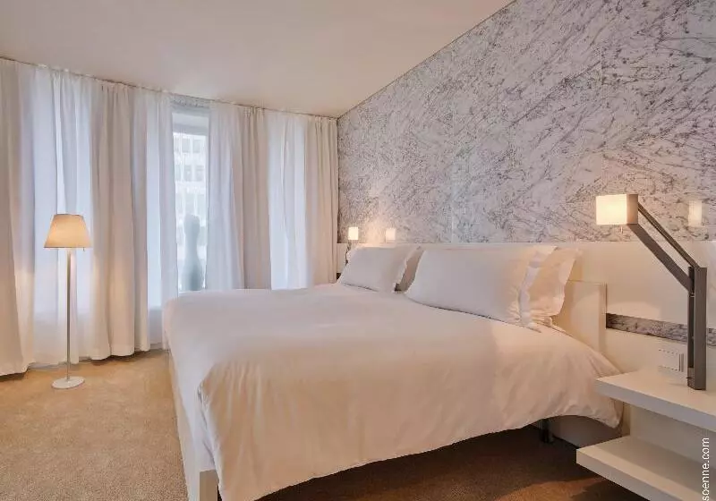 キングサイズベッドのクラシックルーム, Intercontinental Abu Dhabi, An Ihg