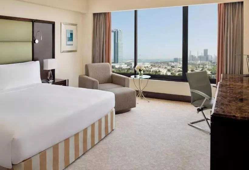 キングサイズベッドのクラシックルーム, Intercontinental Abu Dhabi, An Ihg