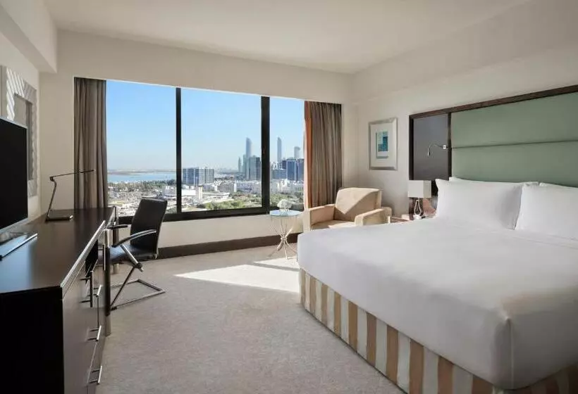 キングサイズベッドのクラシックルーム, Intercontinental Abu Dhabi, An Ihg