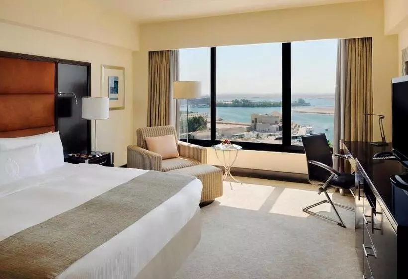 オーシャンビューのダブルベッドクラシックルーム, Intercontinental Abu Dhabi, An Ihg