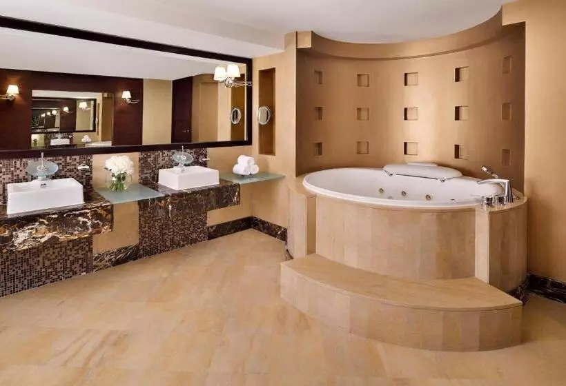 プレジデントスイートルーム, Intercontinental Abu Dhabi, An Ihg