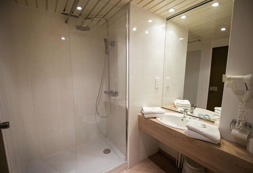 Номер Superior, Kyriad Nemours