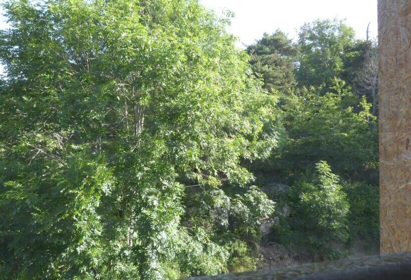 סטודיו משפחתי, Le Chalet