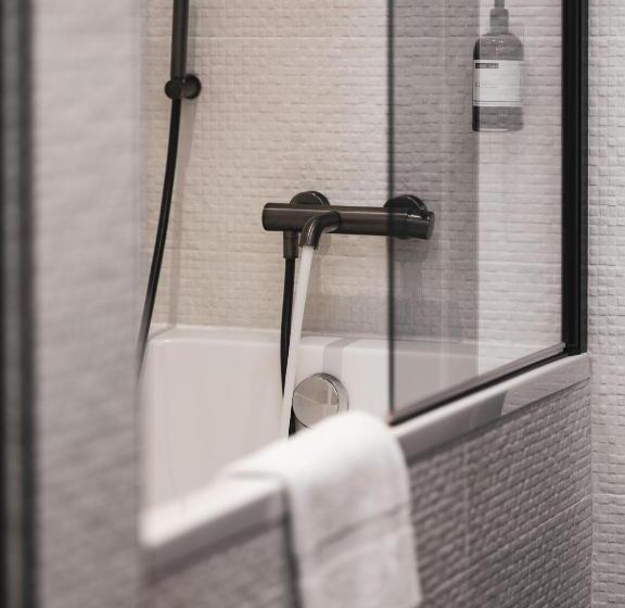 غرفة ديلوكس ذات إطلالة, Maisons Du Monde Hôtel & Suites   Marseille Vieux Port