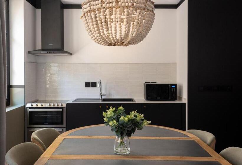 شقة غرفتين, Maisons Du Monde Hôtel & Suites   Marseille Vieux Port