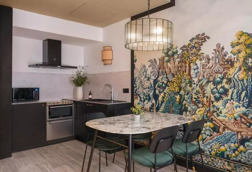 آپارتمان 1 خوابه با تراس, Maisons Du Monde Hôtel & Suites   Marseille Vieux Port