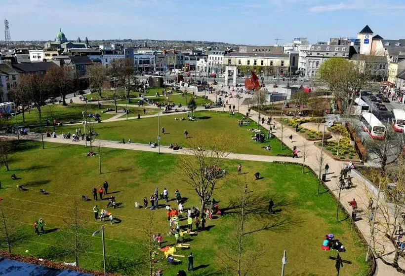 اتاق استاندارد یک نفره, Imperial Hotel Galway