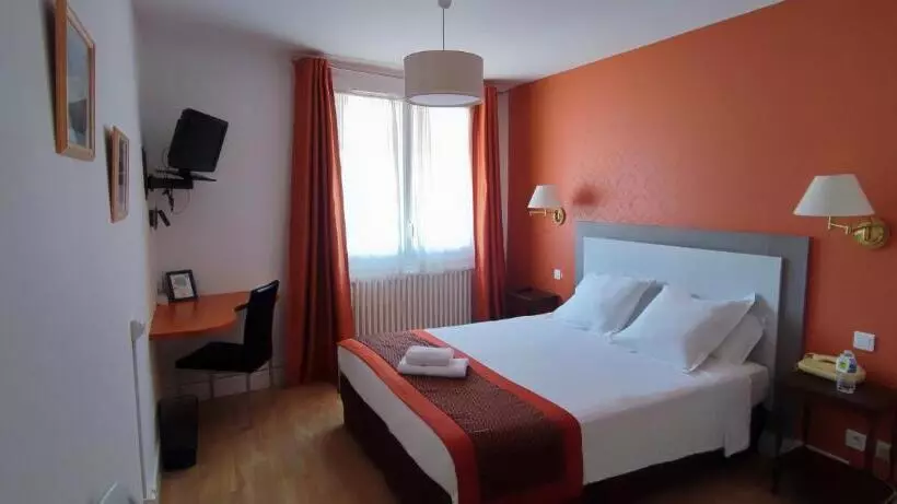 Standard Room, Logis Grand Hotel Pelisson