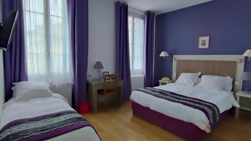 חדר סטנדרט לשלושה, Logis Grand Hotel Pelisson