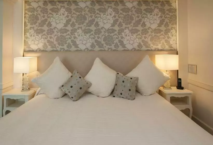 コンフォートルーム, Auberge De Cassagne & Spa