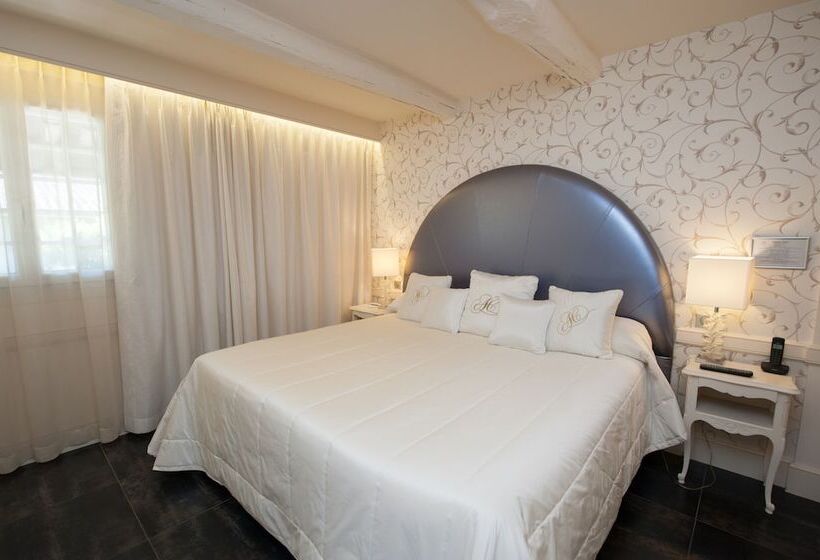 جناح مطلّ علي حمام السباحة, Auberge De Cassagne & Spa