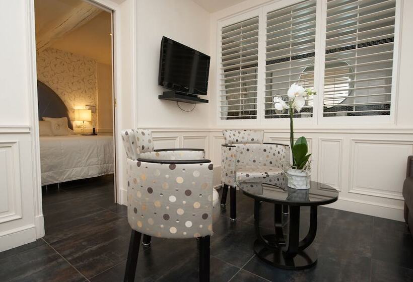Люкс Вид на Бассейн, Auberge De Cassagne & Spa
