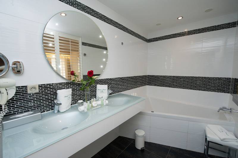 סוויטה נוף לבריכה, Auberge De Cassagne & Spa