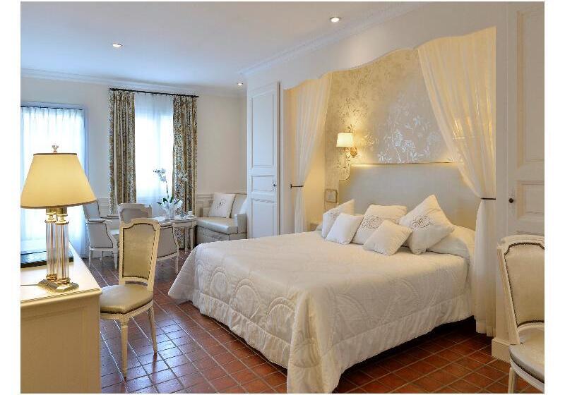 جناح جونيور, Auberge De Cassagne & Spa