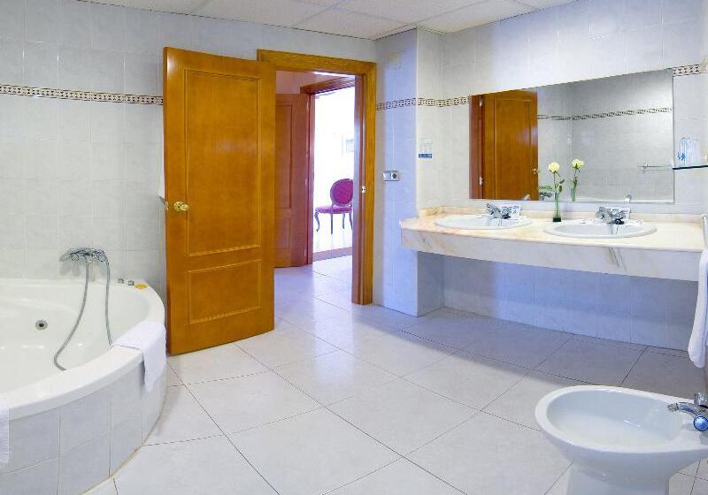 جناح جونيور, Auberge De Cassagne & Spa