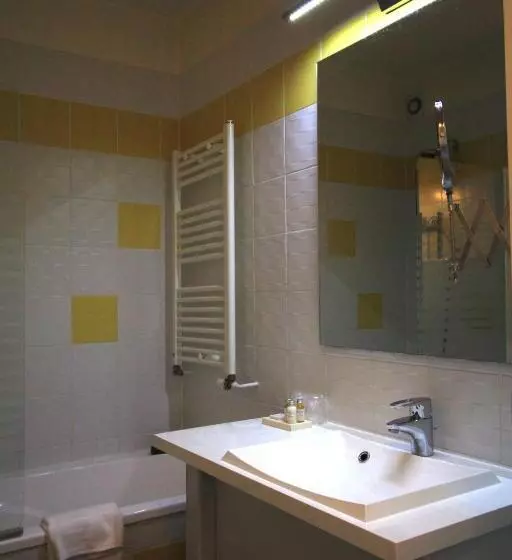 Standard-huone, Best Western Blanche De Castille Dourdan