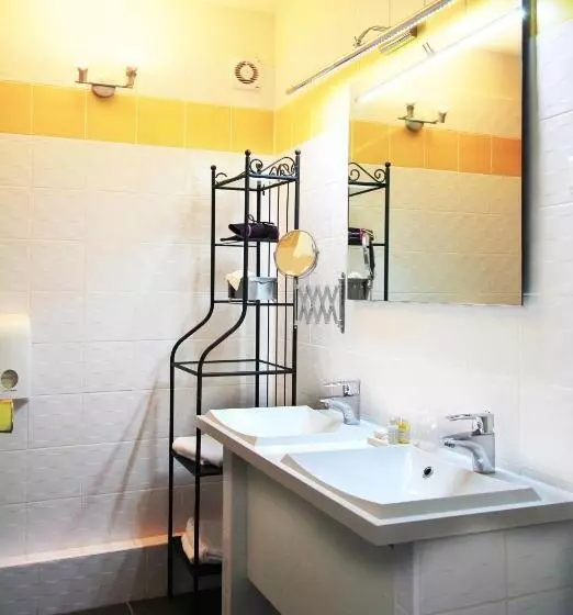 Standard-huone, Best Western Blanche De Castille Dourdan