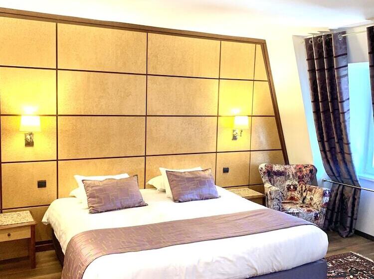 جناح جونيور, Bristol