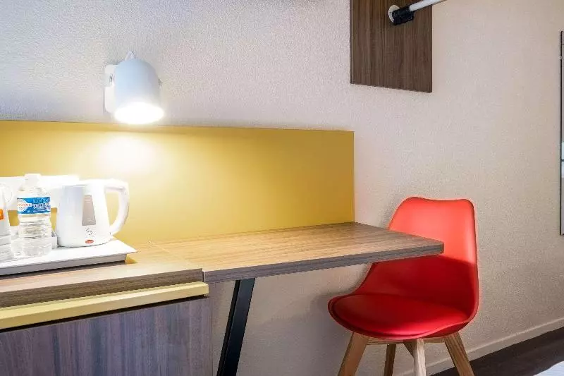 Standard Kolmen Hengen Huone, Comfort Hotel Lille Lomme