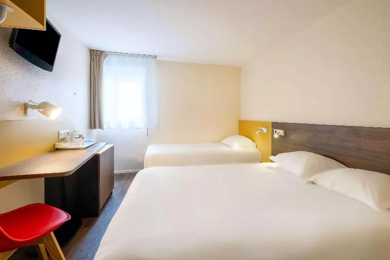 Standard Kolmen Hengen Huone, Comfort Hotel Lille Lomme