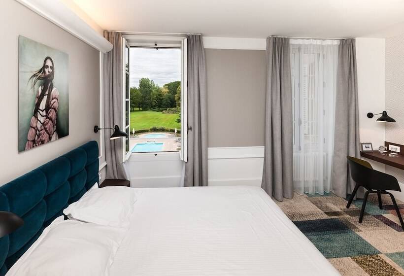 اتاق لوکس, Domaine De Saulon