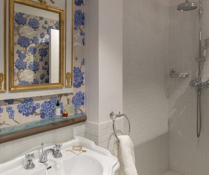 اتاق استاندارد, Domaine De Saulon