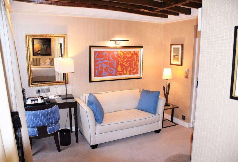 اتاق لوکس با تراس, Folkestone Opera