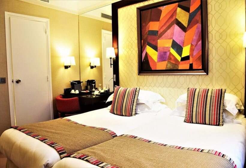 اتاق کلاسیک, Folkestone Opera