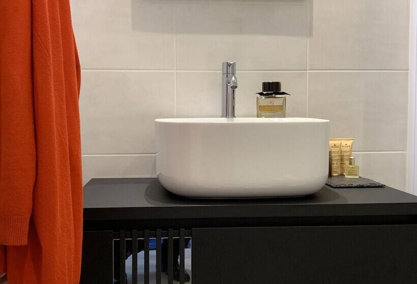 Номер Стандарт, Logis Hotel La Croix Blanche Fontevraud