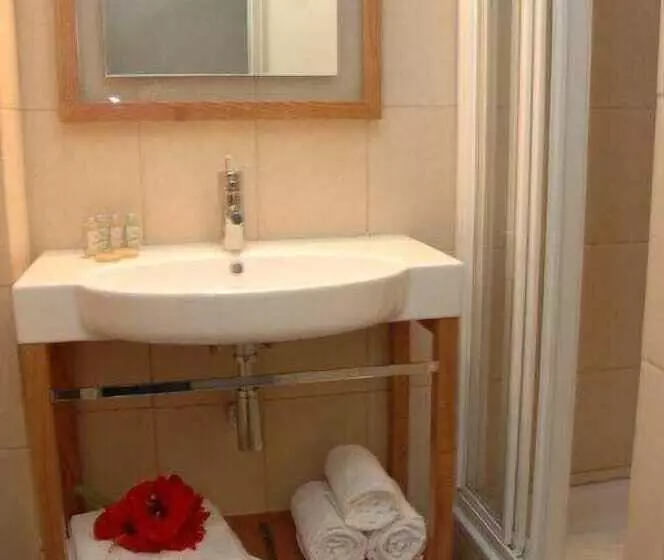 スタンダードルーム, Logis Hotel La Croix Blanche Fontevraud
