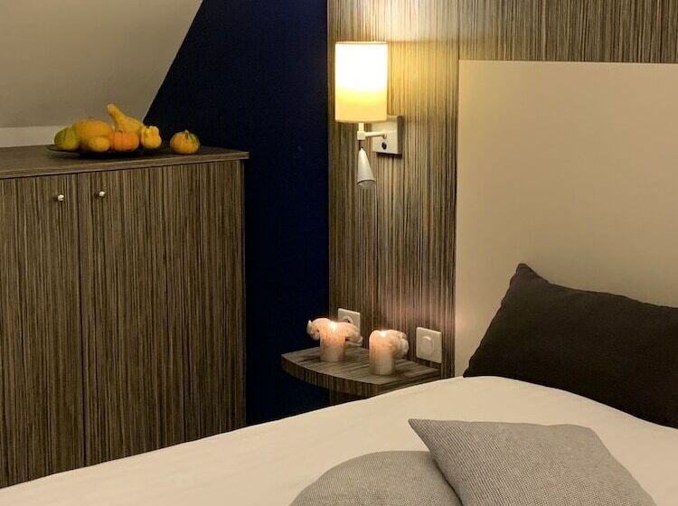 Номер Стандарт, Logis Hotel La Croix Blanche Fontevraud