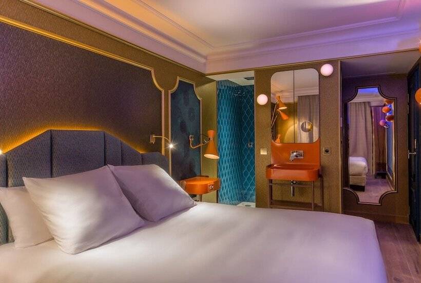 اتاق سوپریور, Idol