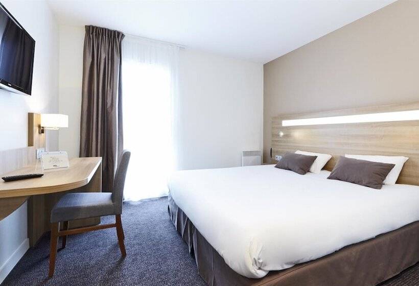 Номер Superior, Kyriad Hotel Laval
