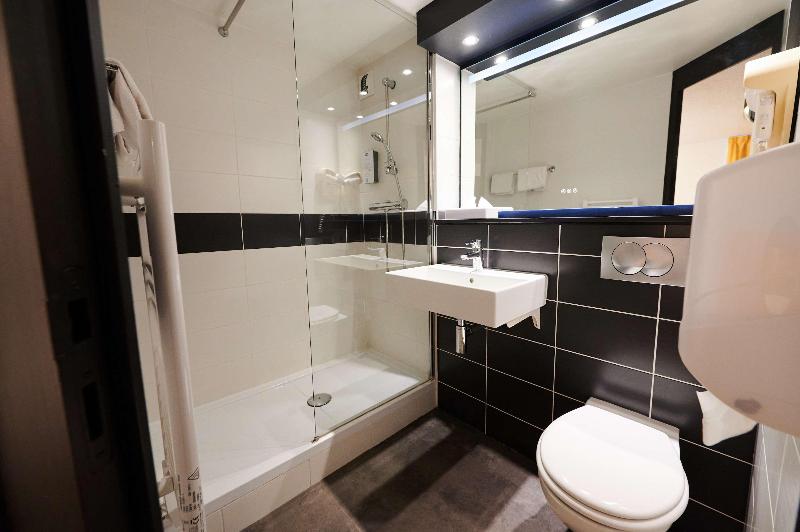 Номер Стандарт, Kyriad Hotel Laval