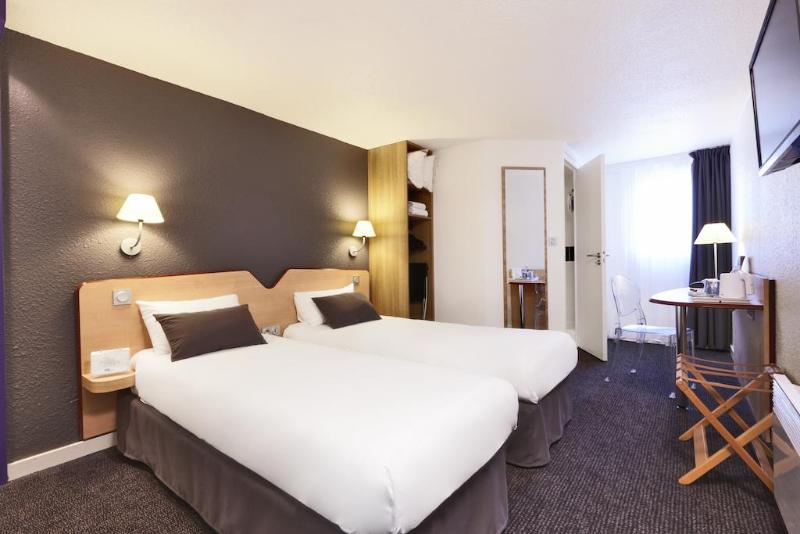 스탠다드 룸, Kyriad Hotel Laval