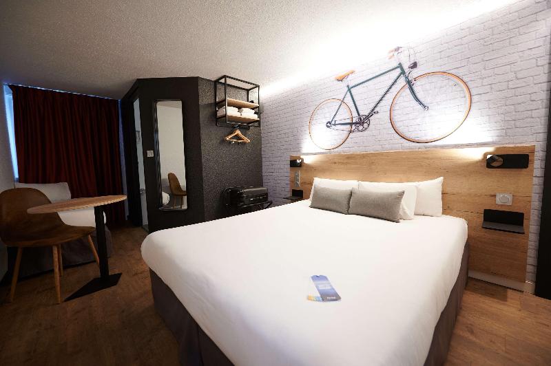 Номер Стандарт, Kyriad Hotel Laval