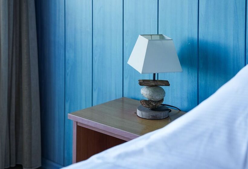 Номер Стандарт, Le Pavillon Bleu