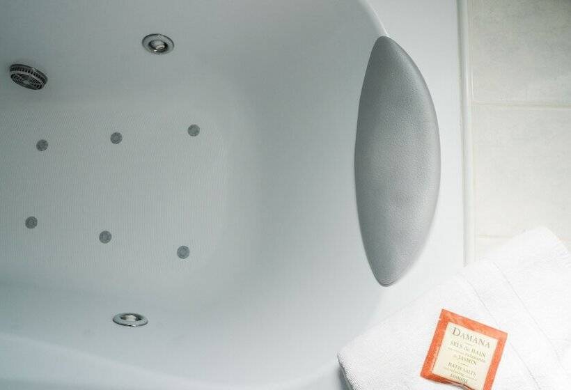 标准间, Le Pavillon Bleu