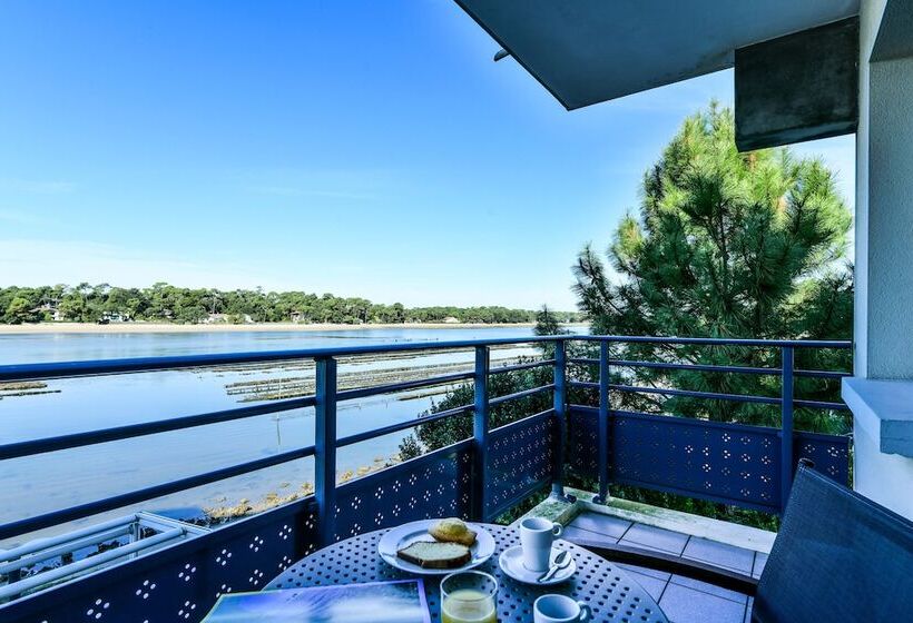 带河湖景观的轻年套房, Le Pavillon Bleu