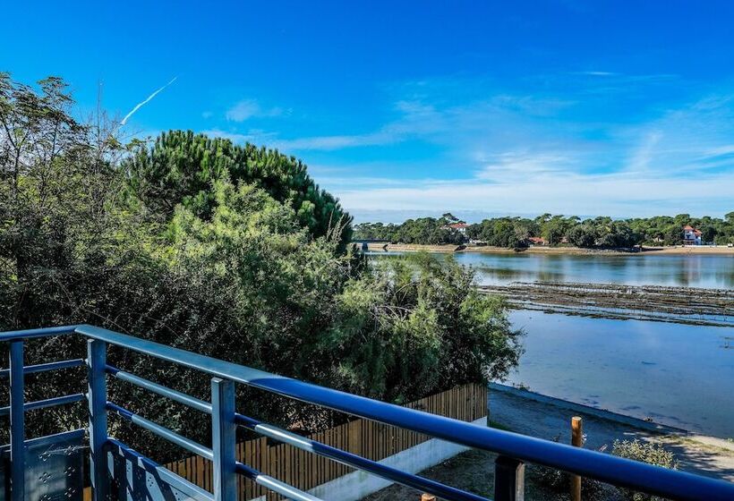 带河湖景观的轻年套房, Le Pavillon Bleu