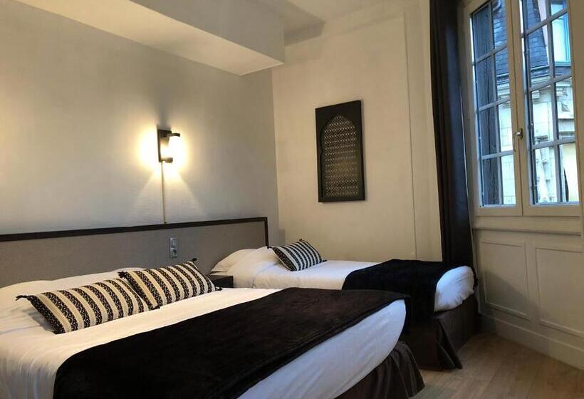 Трехместный Номер Стандарт с Видом, Les Initiés