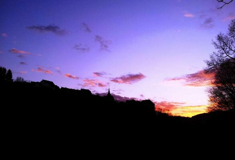 غرفة قياسية, Restaurant Aux Trois Roses