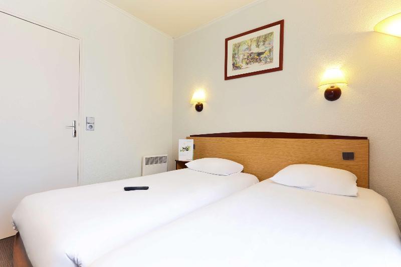 Номер Стандарт, Campanile Paris Ouest  Boulogne
