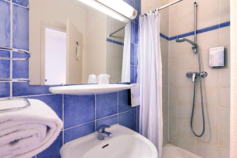 Номер Стандарт, Campanile Paris Ouest  Boulogne