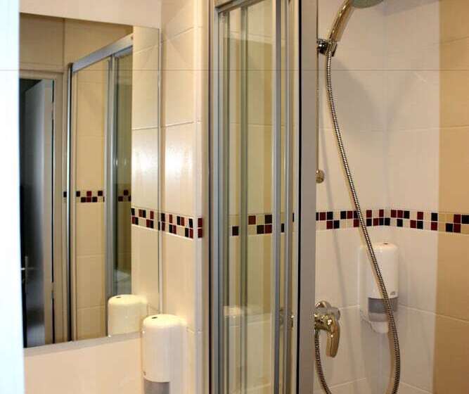 חדר סטנדרט, Des Quatrans