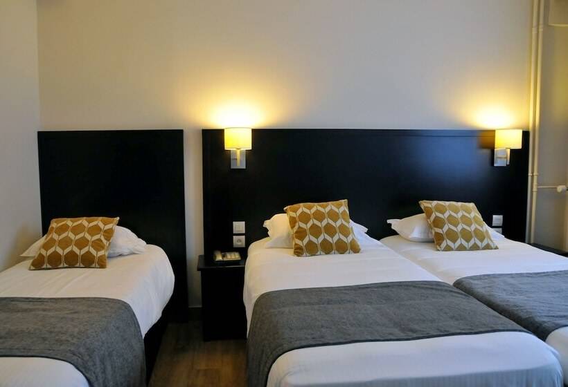 חדר סטנדרט לשלושה, Des Quatrans