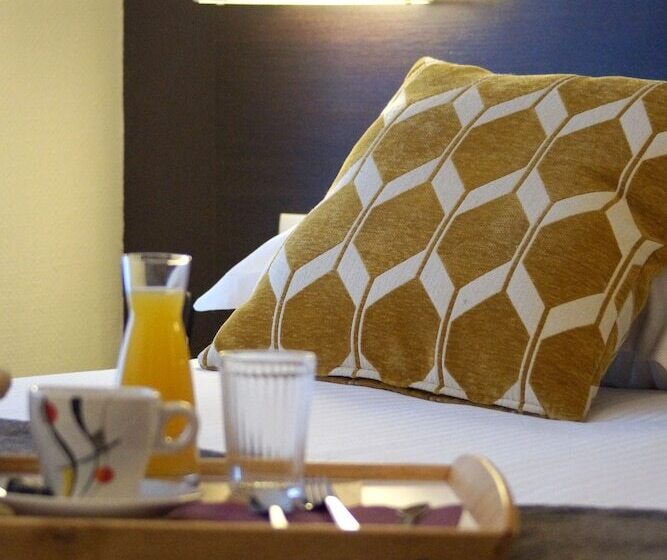 חדר קומפורט, Des Quatrans