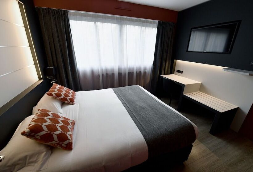 חדר קומפורט, Des Quatrans